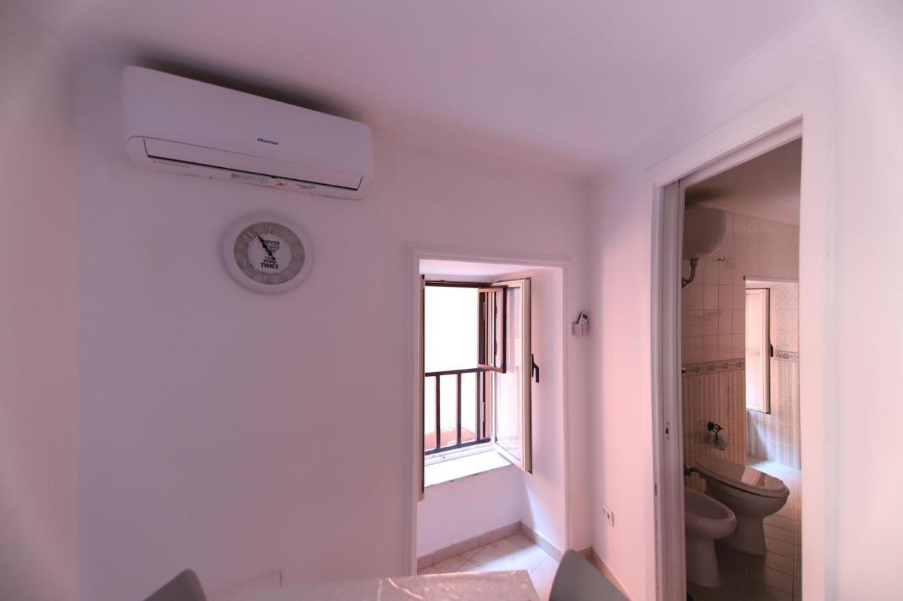 Casa In Piazza Daire Napoli Dış mekan fotoğraf